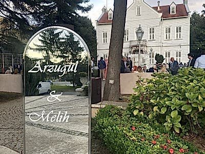Kır düğün için karşılama panosu