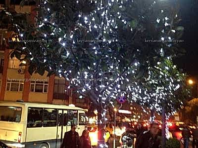 Yılbaşı İçin Işıklı Ağaç Süsleme