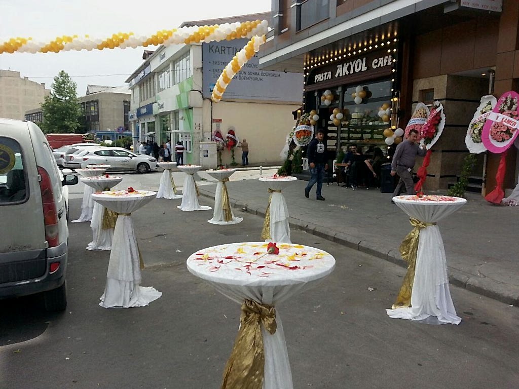 Açılış Kokteyl Organizasyonu Cafe Pastane