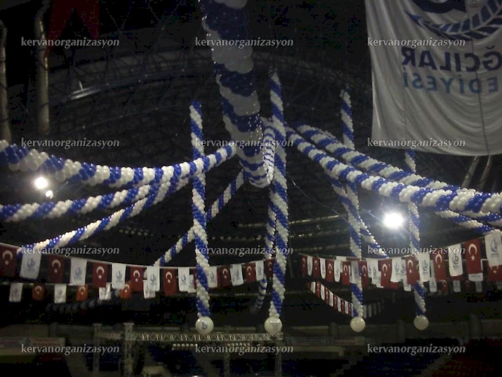 Kapalı Spor Salonu Balon Süsleme